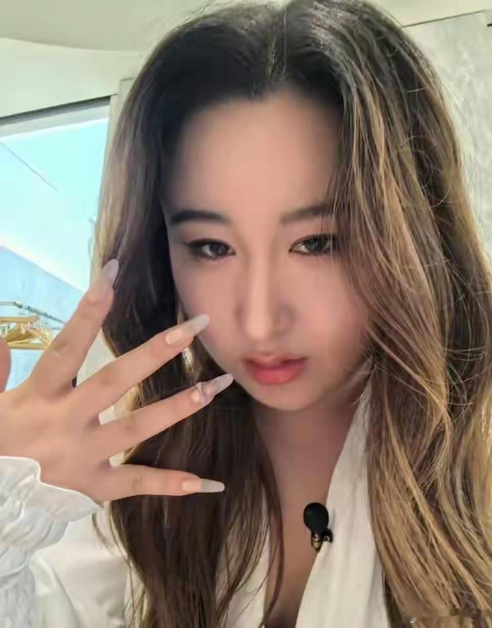 锤娜丽莎半年瘦20斤锤锤娜丽莎首度公开瘦身原因，坦言受重度脂肪肝困扰开启健康管理