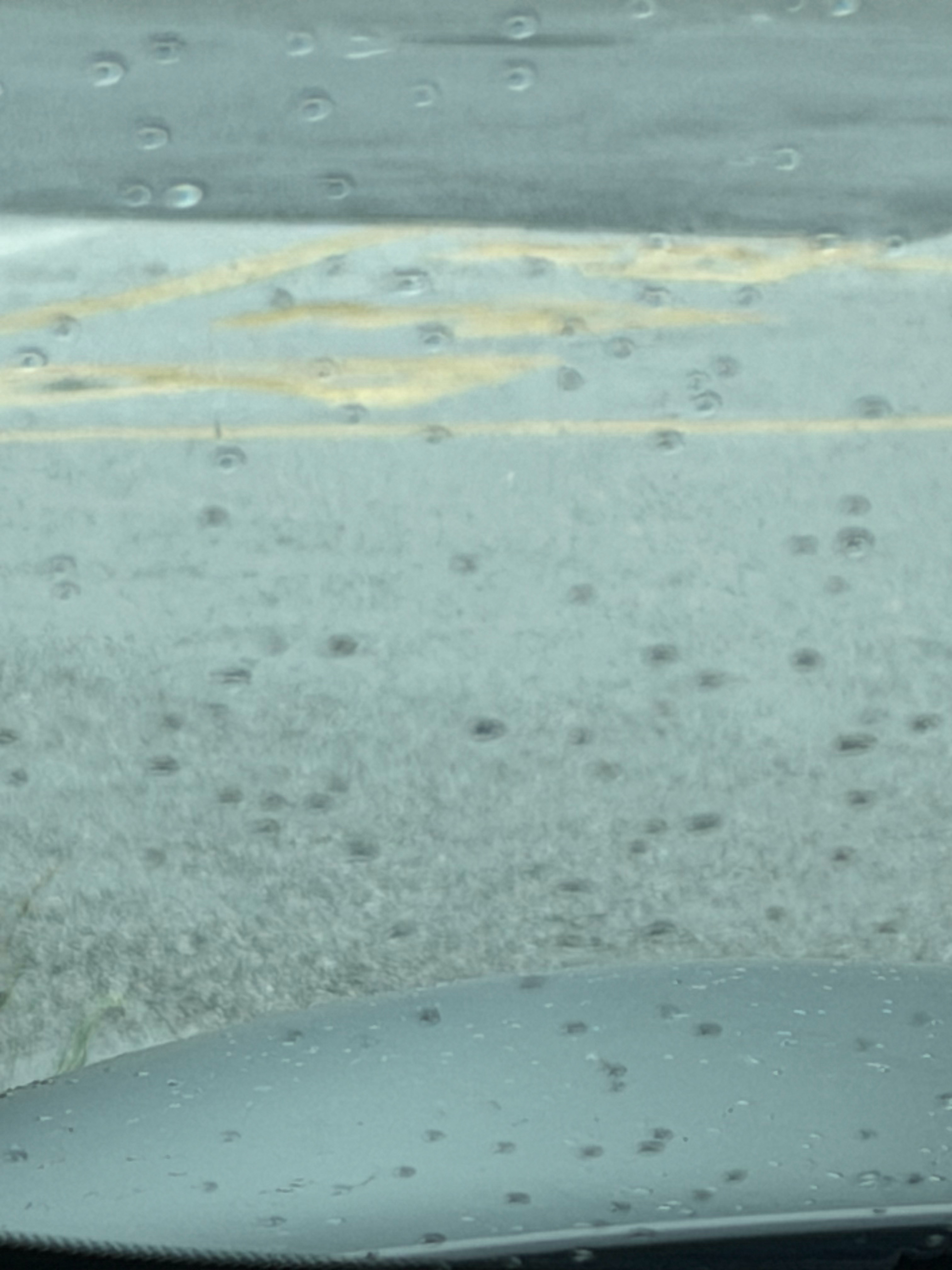 昨天刚洗了车，今天就下雨了 西安