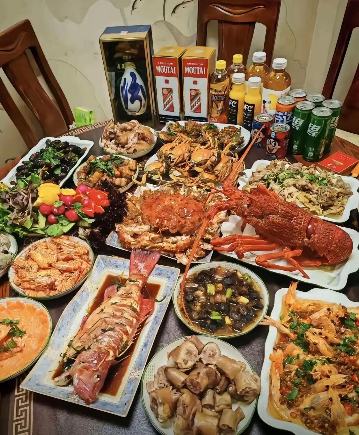 在东北这是什么条件的家庭，从菜和酒当中来看