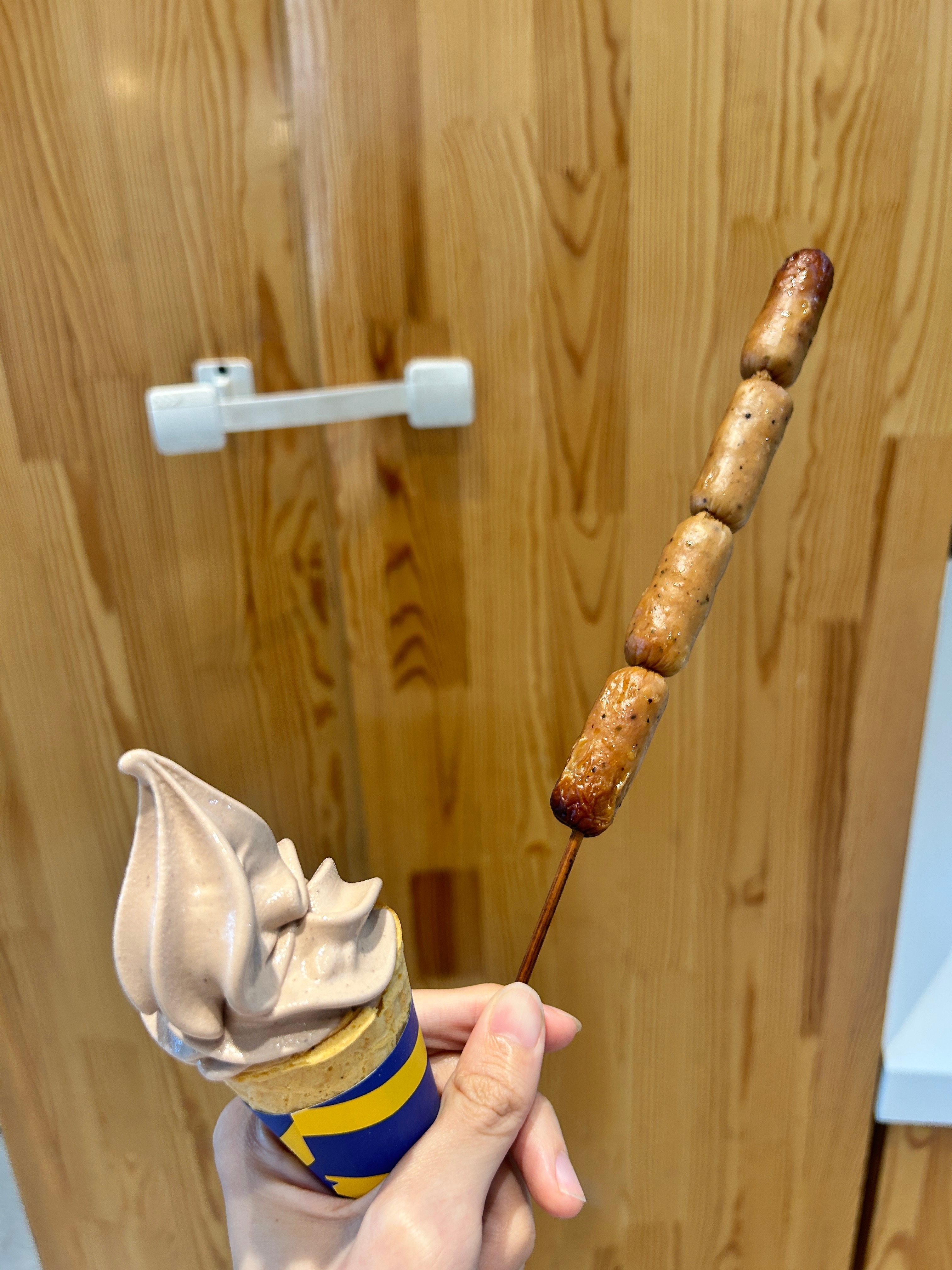 今天吃什么 谁能拒绝为了免费的咖啡、肉丸味棒棒糖、巧克力冰淇淋而来宜家逛一圈呢？