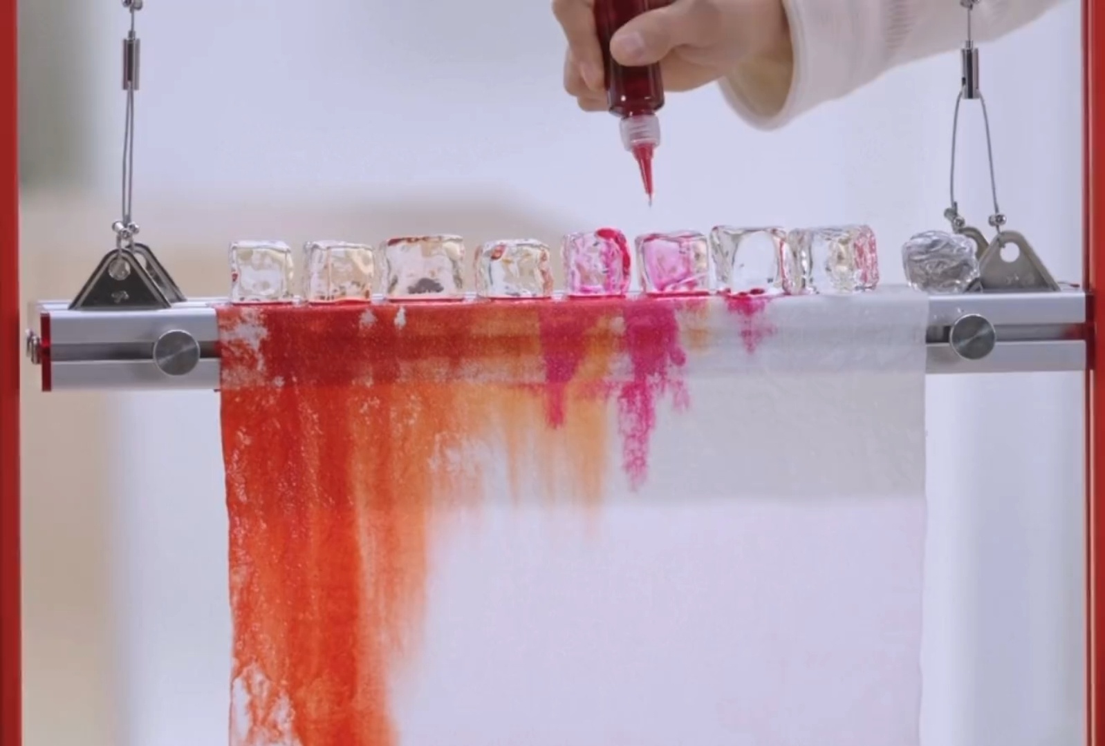 肖战：我的压力真的没有那么大是家战的性格没错了～肖战携手安吉尔两周年