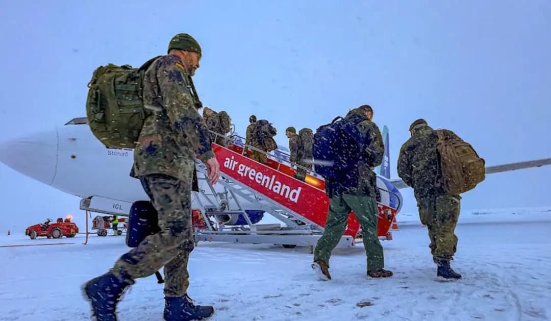 你敢。出兵守岛，我就重罚你！特朗普打响发令枪，第一个投降国浮现。

德军15人“