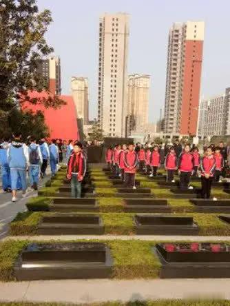 1949年，“小诸葛”白崇禧向蒋介石献策：反正打不过解放军，不如集中全部兵力，南