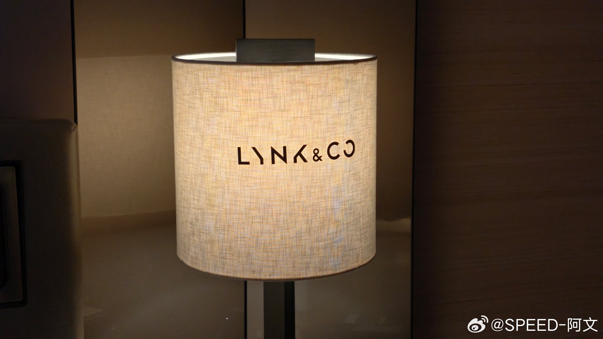 领克在营造情绪价值方面很可以了不再是性能运动理工男的感觉。 