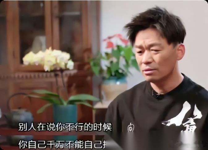 马蓉现在刷到《狠家伙》发布会的片段，估计要把手里的杯子都摔碎吧？谁能想到，离婚8