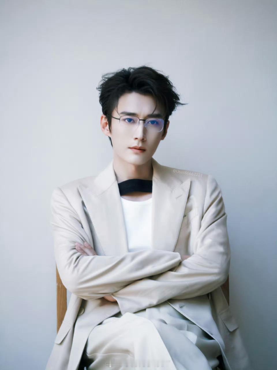 哥那个黑色条条是给我拽用的吗