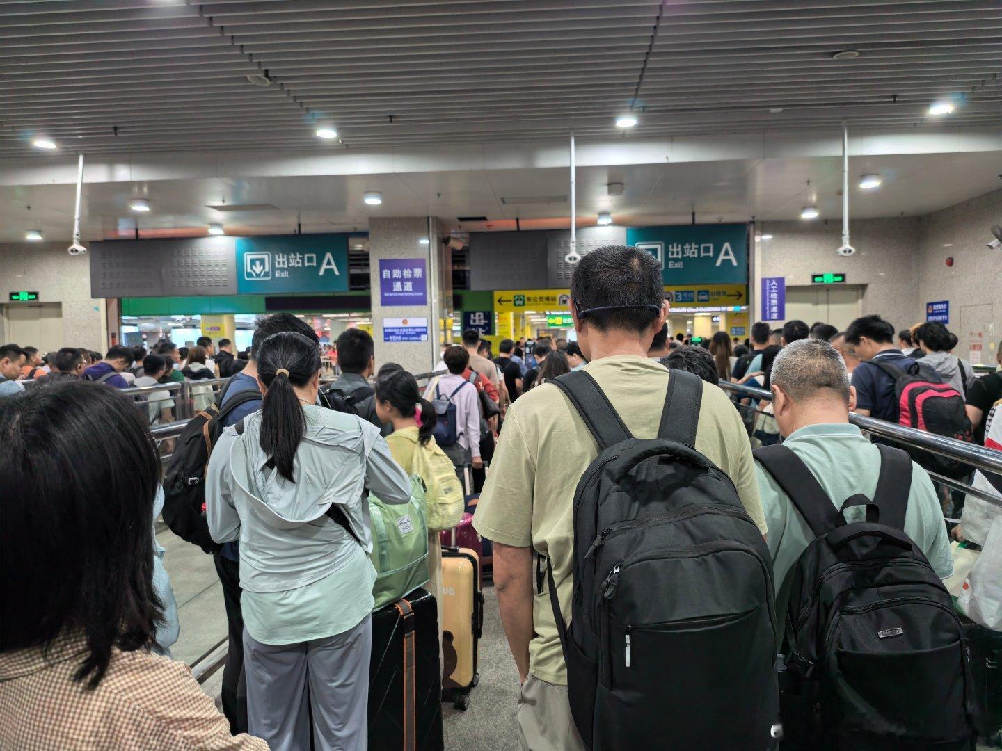 坐了19个小时的火车，终于抵达深圳。这些年我去过不少地方旅游，还是觉得在深圳游玩