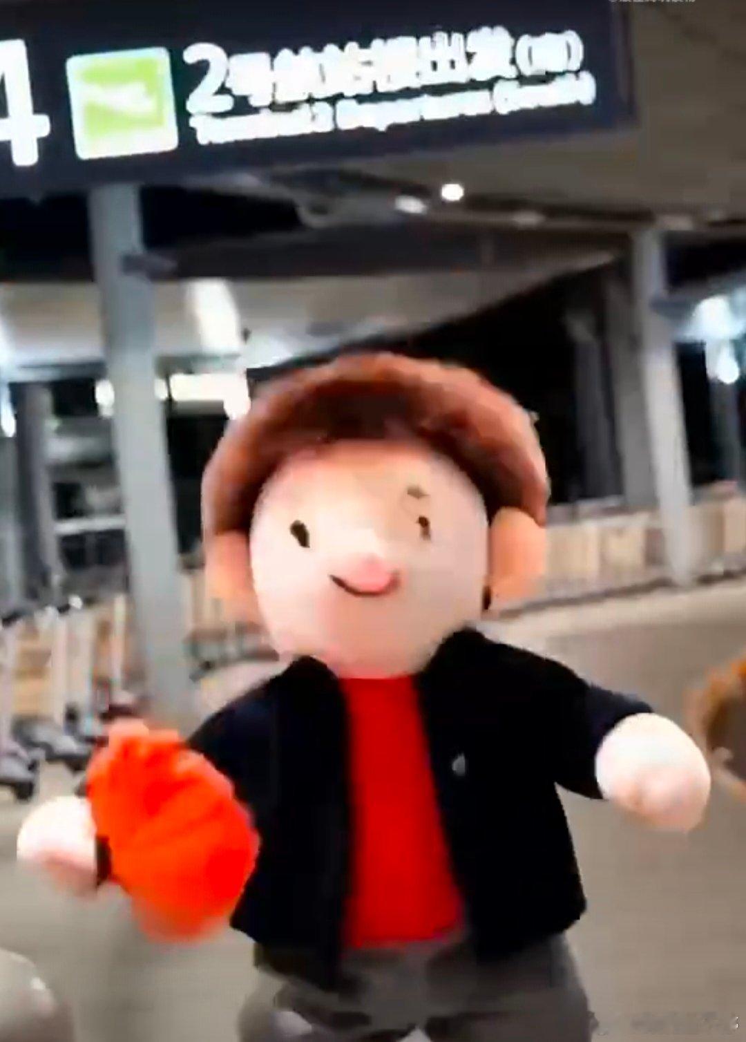 人会在不同阶段反复爱上AI特效  一张照片，一个AI特效，就能让你的生活充满惊喜