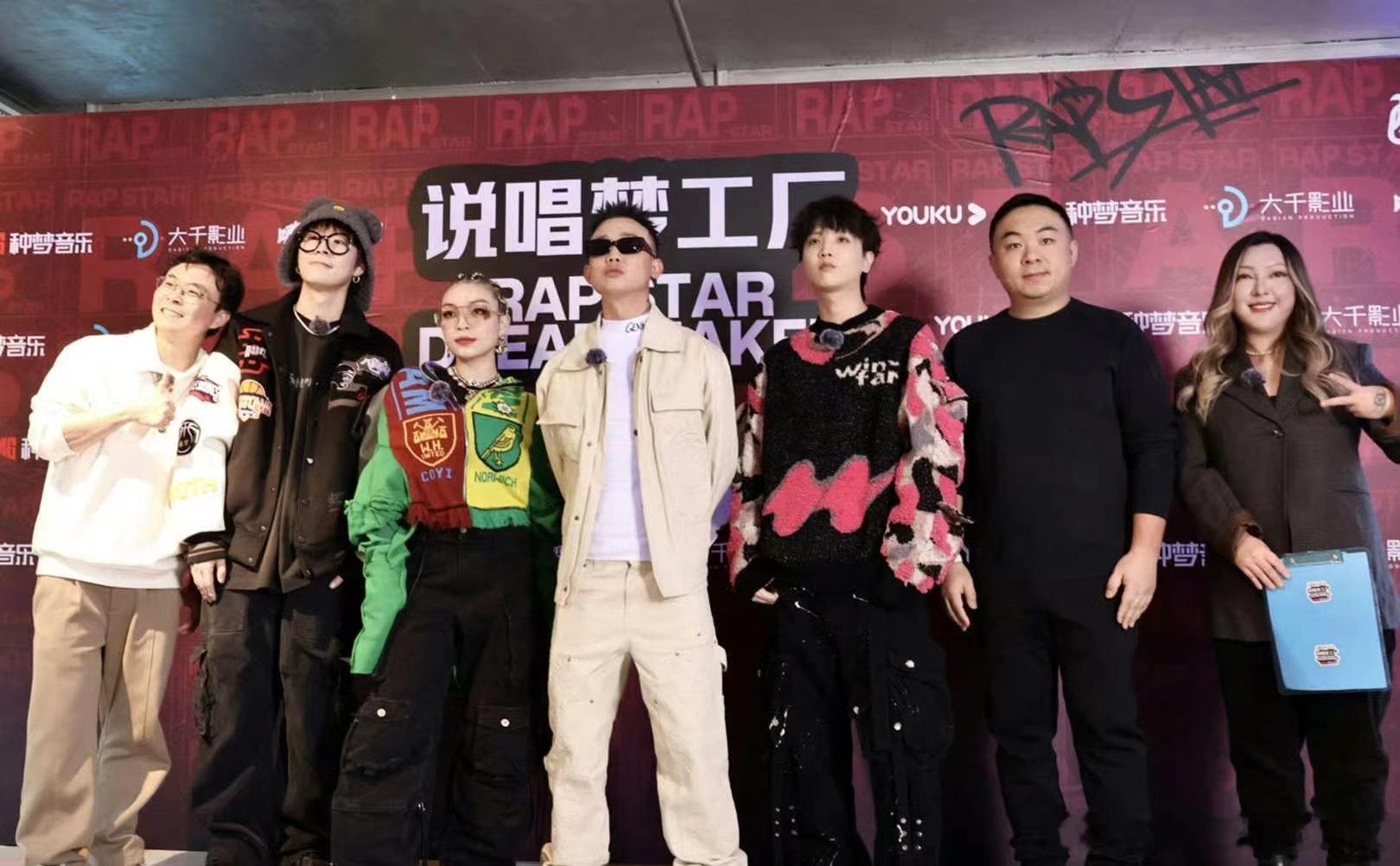 #优酷综艺真福了# 龙年的综艺片单也太多了吧，竟然官宣了这么多档，已经能够想象得