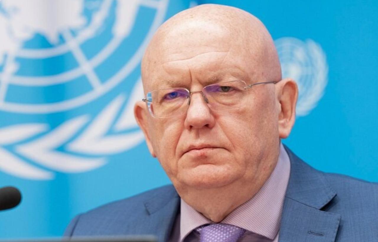 多人质疑卡拉斯专业素养
 
俄罗斯常驻联合国代表瓦西里·涅边贾在联合国安理会关于