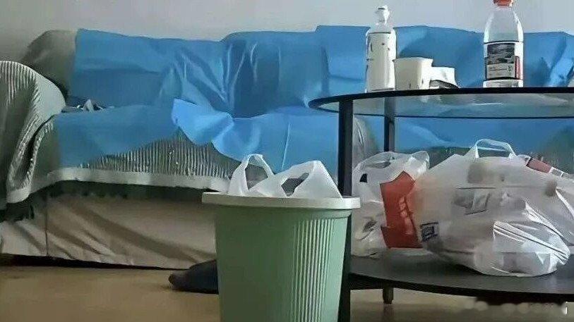 凤凰新闻【副院长和女医生“不雅视频”事件，真是一笔烂账】出轨是本能，但克制才是真