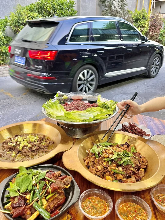 抵邕第一顿！这锅牛肉没白等🐮