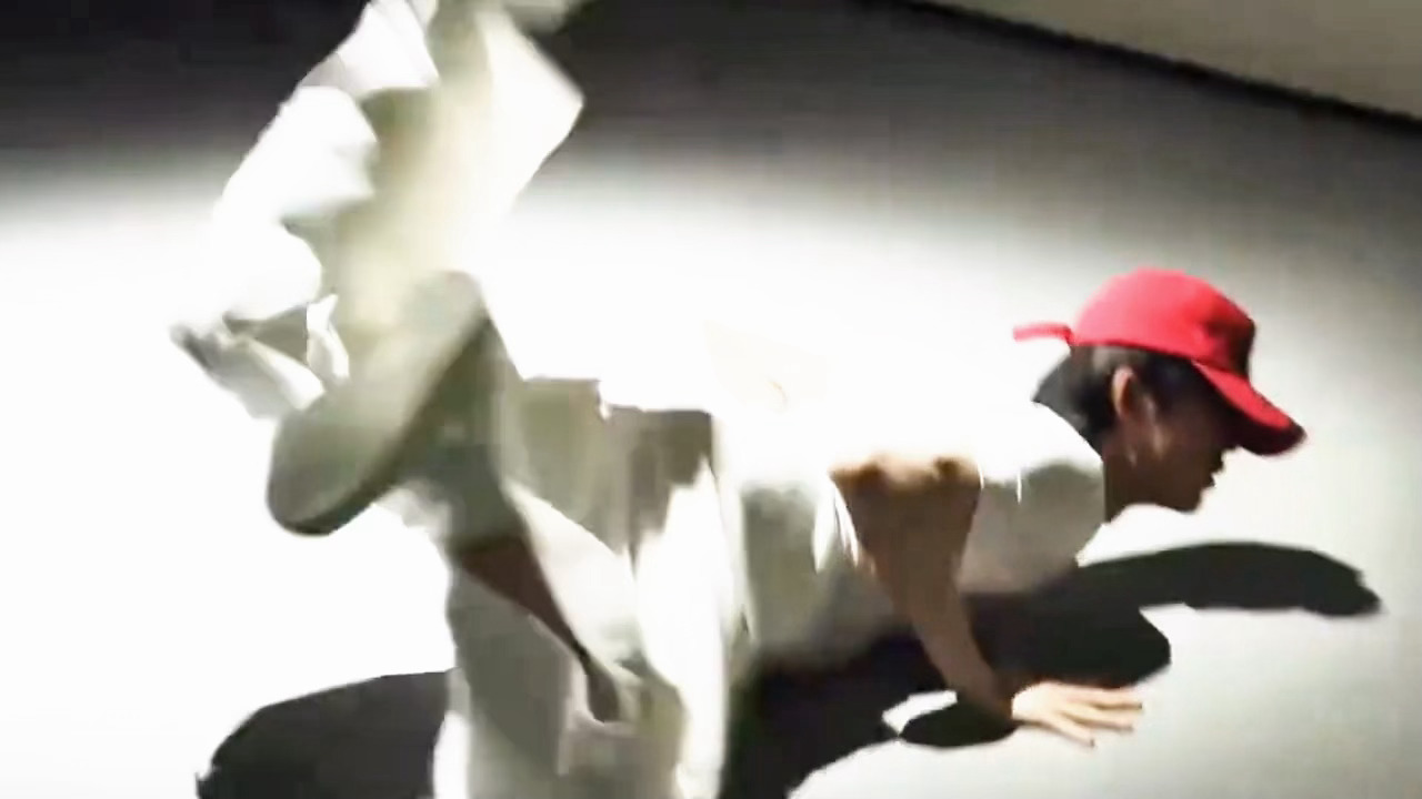 苏新皓完全丝滑的起身🫨这个腰腹力量我震撼…