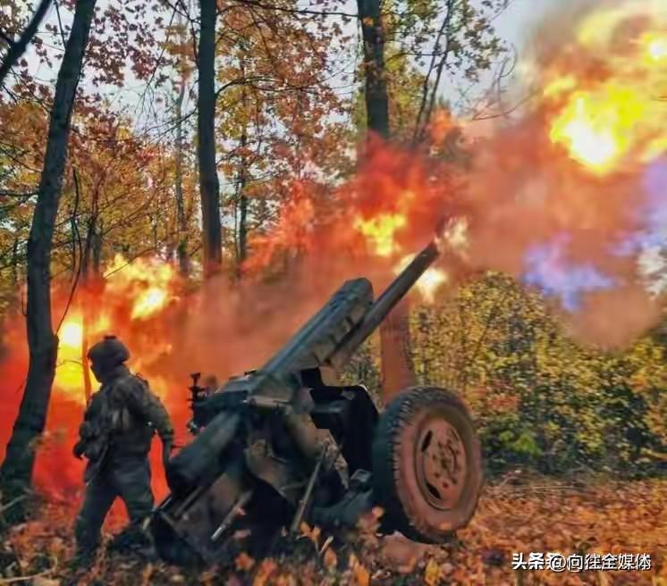 **标题：绝境求生！乌军3个旅深夜撕开17万俄军包围圈，堪称教科书式突围**
在