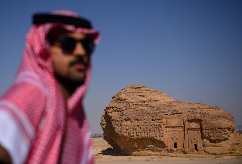 盟友反目！也门局势失控，沙特空袭阿联酋关联船只，阿方撤军
 
也门局势持续升级，