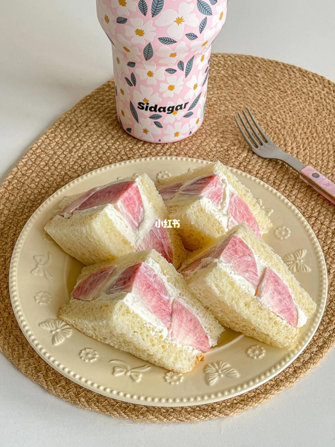 元气brunch🍞蜜桃奶油三明治🍑1200ml美式☕️