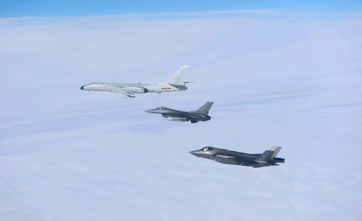 轰-6K与图-95同框！中俄第11次联合空中战略巡航，这次释放了什么信号？

6