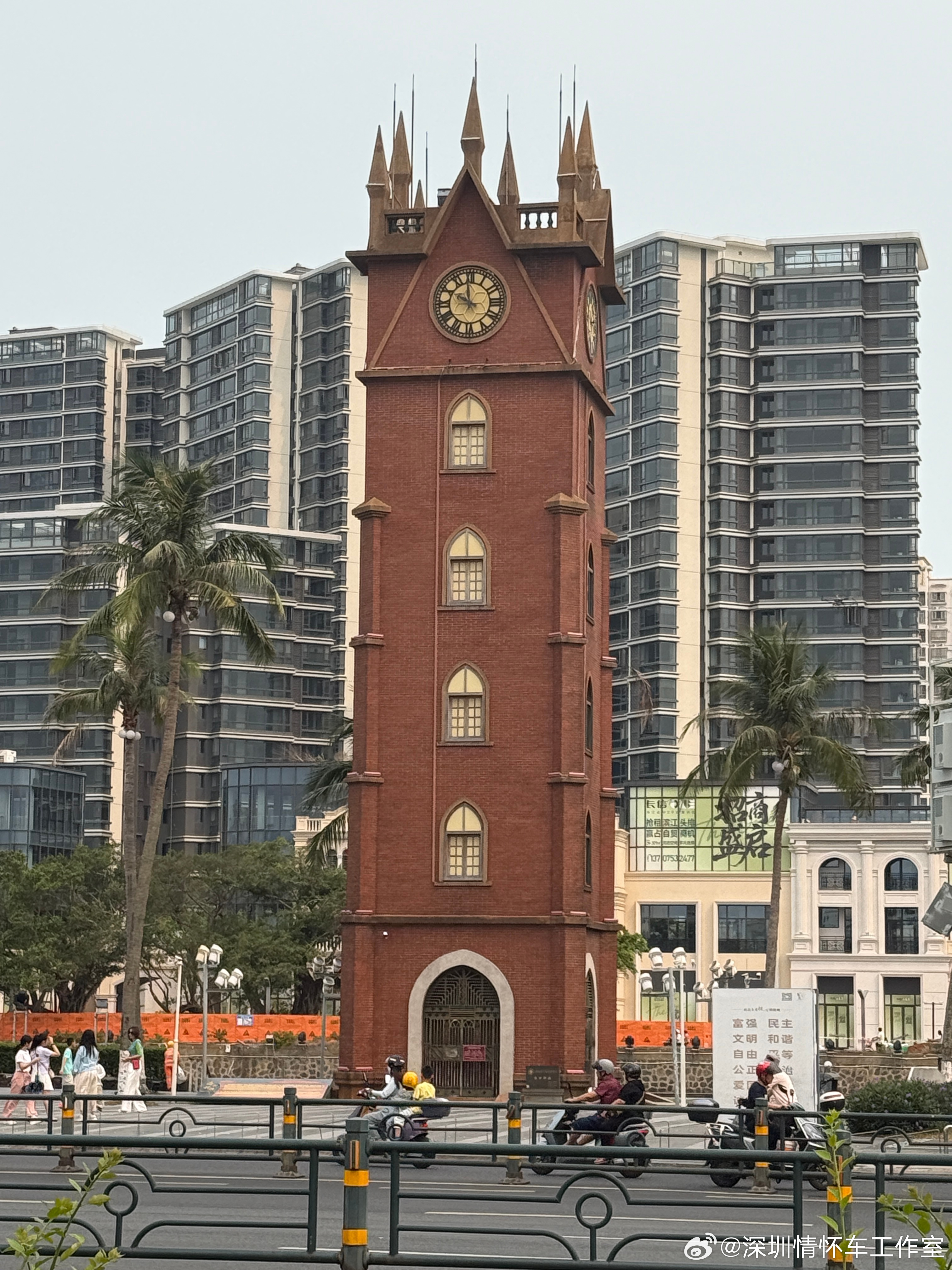 解锁海口骑楼美食天堂，走进百年骑楼老街，南洋风情里藏着地道琼味盛宴￼￼￼。亚妹海