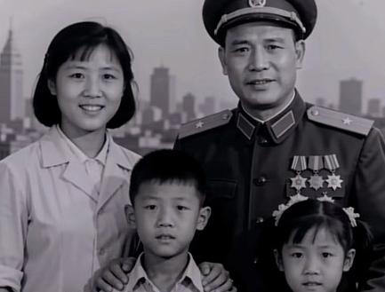 1946年，近1000名土匪假意投降，黑龙江军区司令员叶长庚设宴招待，就在这时，