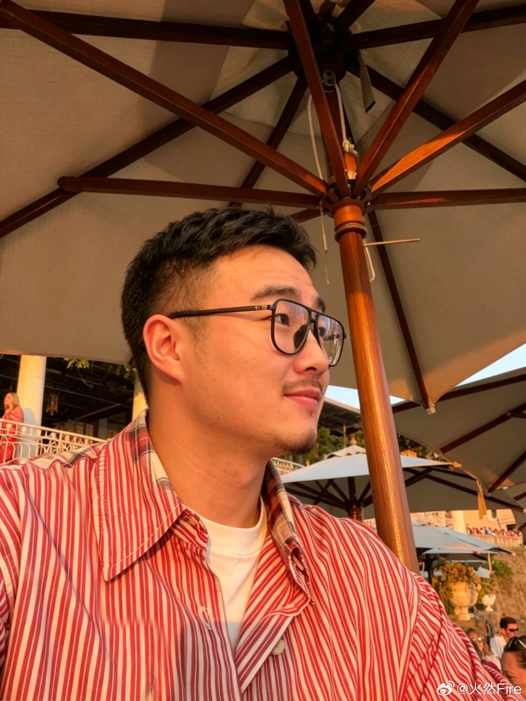 淋雨何尝不是一种水掉哥头？ 
