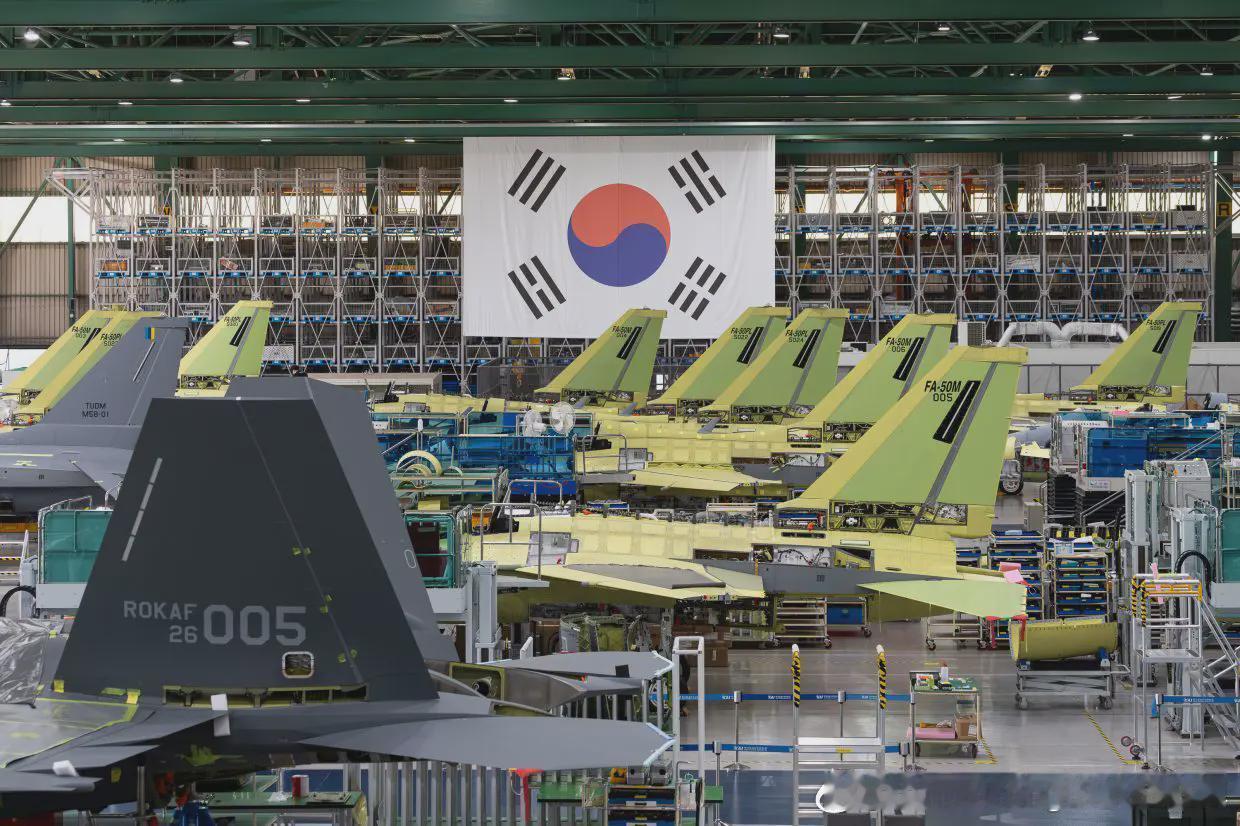 烽火问鼎计划 KAI厂房，扎堆组装的KF-21 Block1、FA-50M（马来