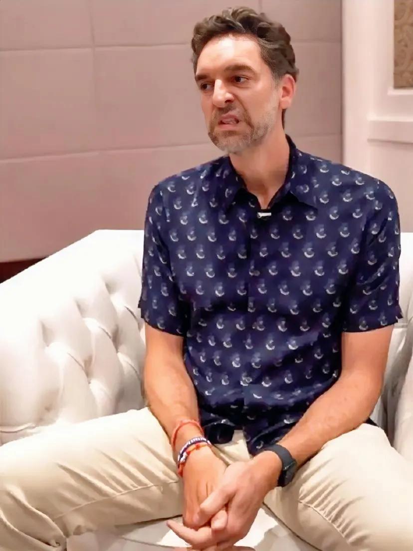 保罗-加索尔：我心目中最难防守的内线球员是以下这三位！

1、蒂姆-邓肯
2、凯