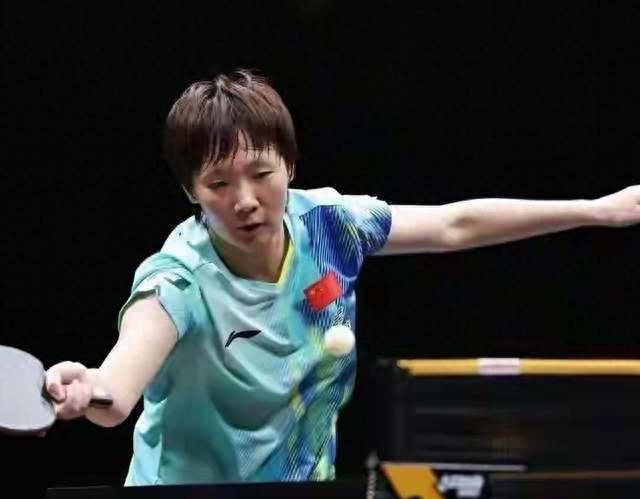 4-0完美复仇！王曼昱横扫佐藤瞳，豪夺大满贯双冠王