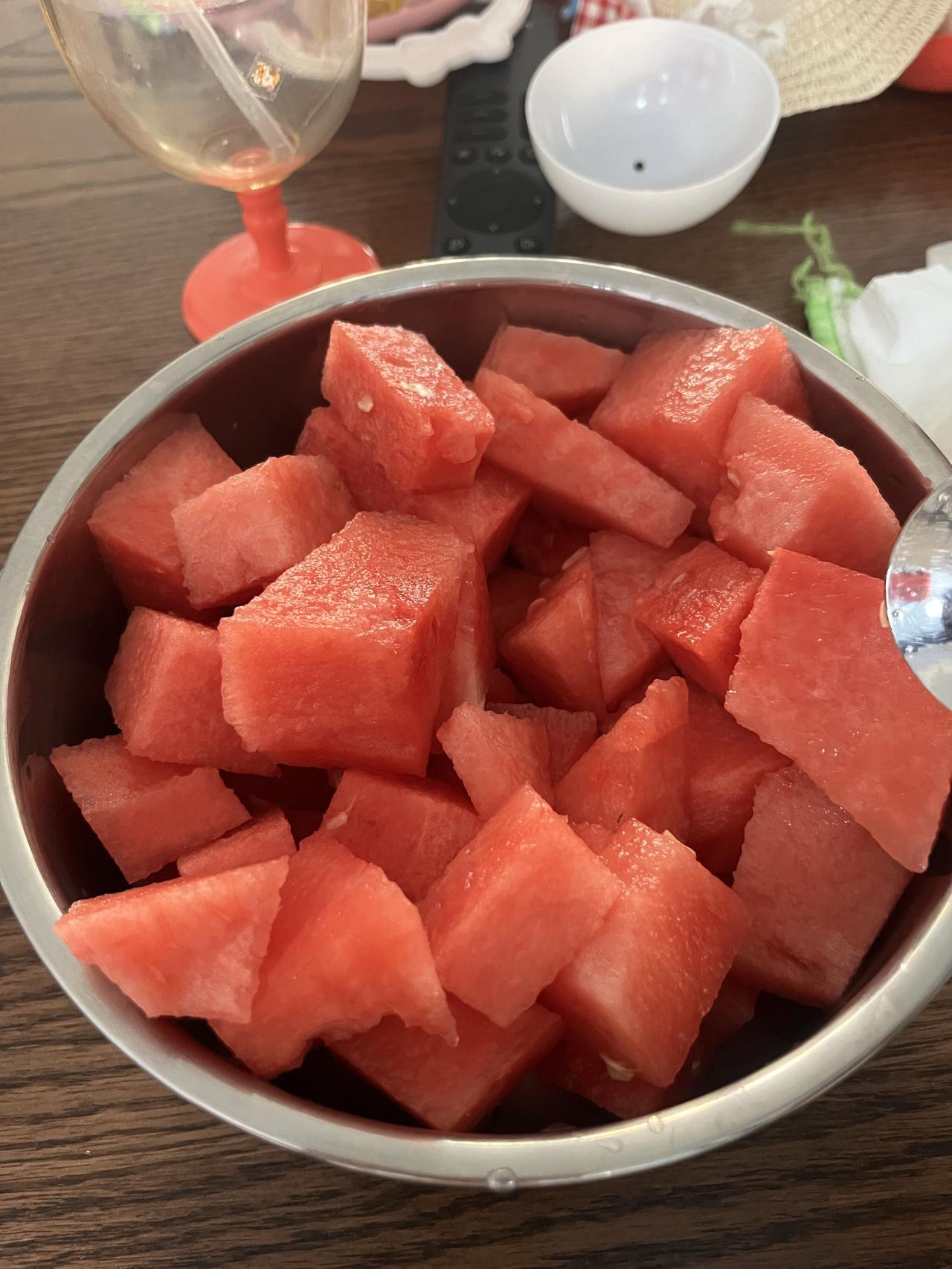 你最近一次感到自卑是什么时候?刚吃完饭站在镜子面前看着自己的时候[泪奔]