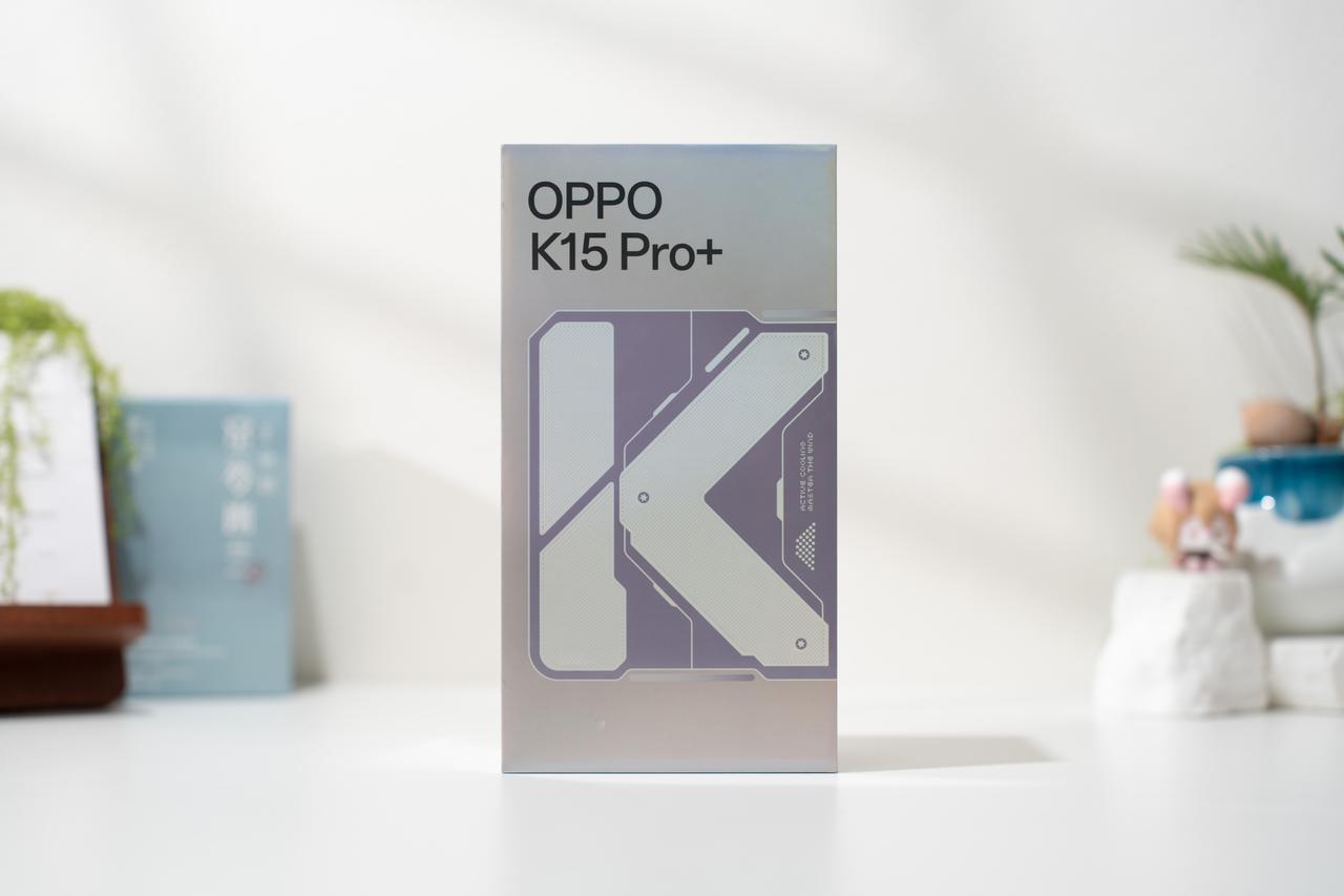 OPPOK15Pro+，搭载天玑9500s处理器，内置主动散热风扇，165Hz高