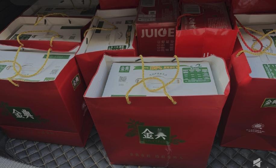 过个年真的快被送礼掏空了，河南这个两箱一提的礼品袋啥时候能取消啊！就奶制品这种，