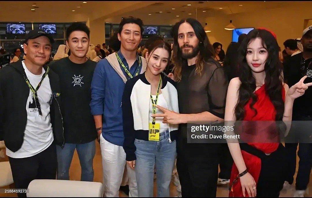 虞书欣何超莲窦骁何猷君同框合照～  