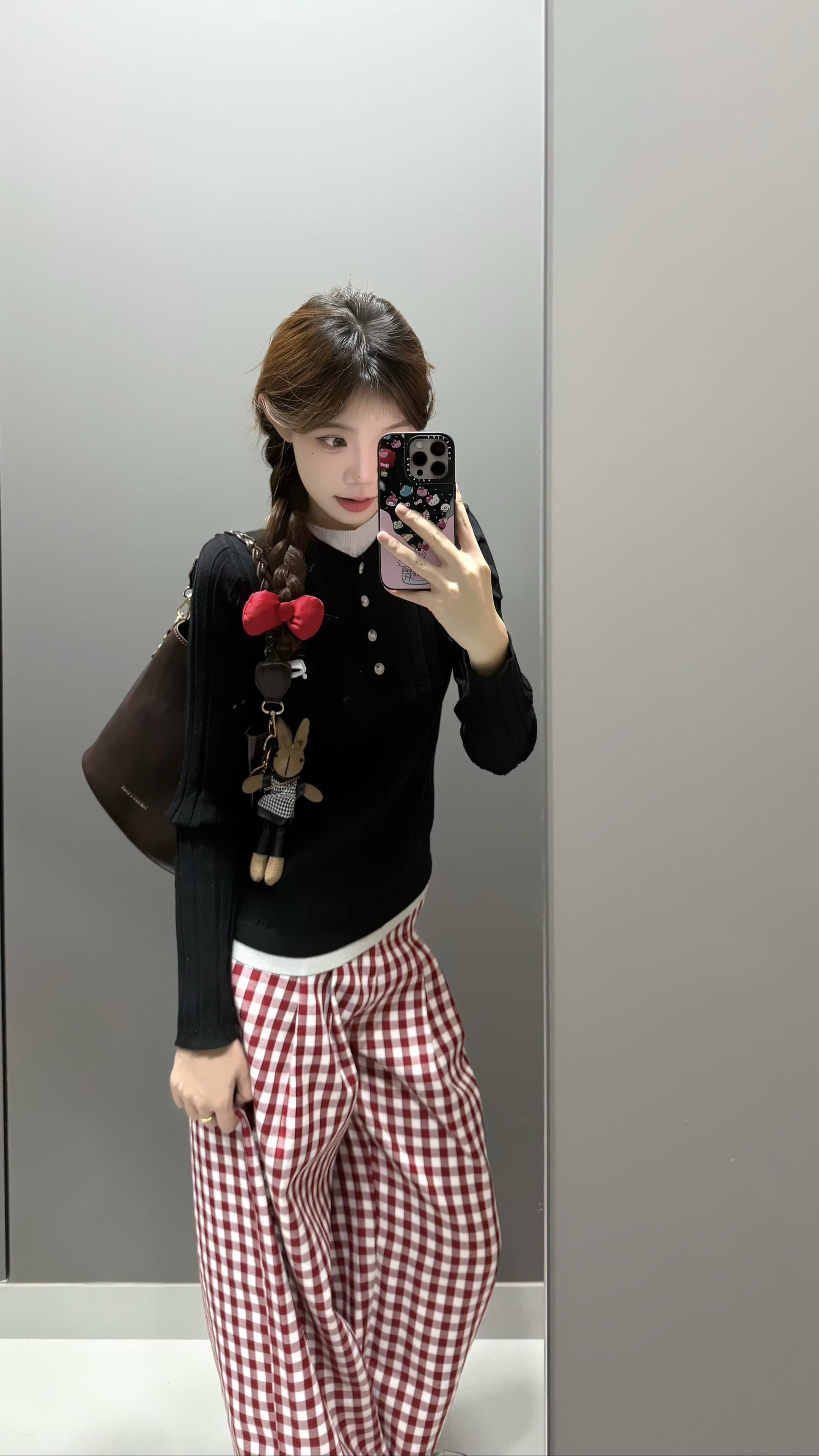 =• ֊ •=很喜欢翻自己的朋友圈 发朋友圈能记录下很多  在未来的某...