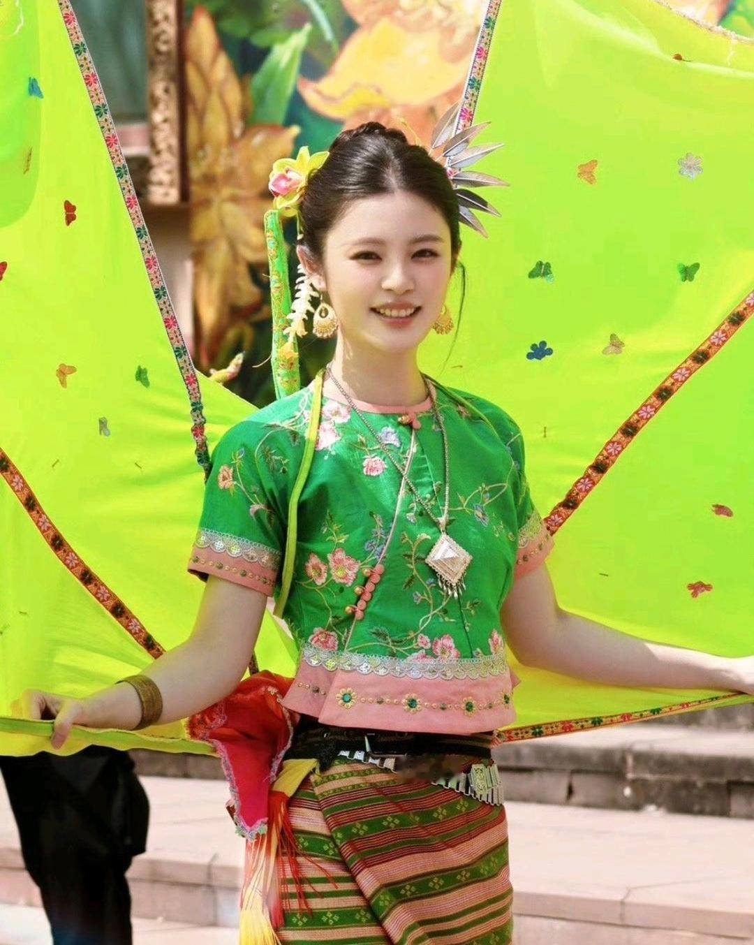 原来这就是生图和精修的区别啊 