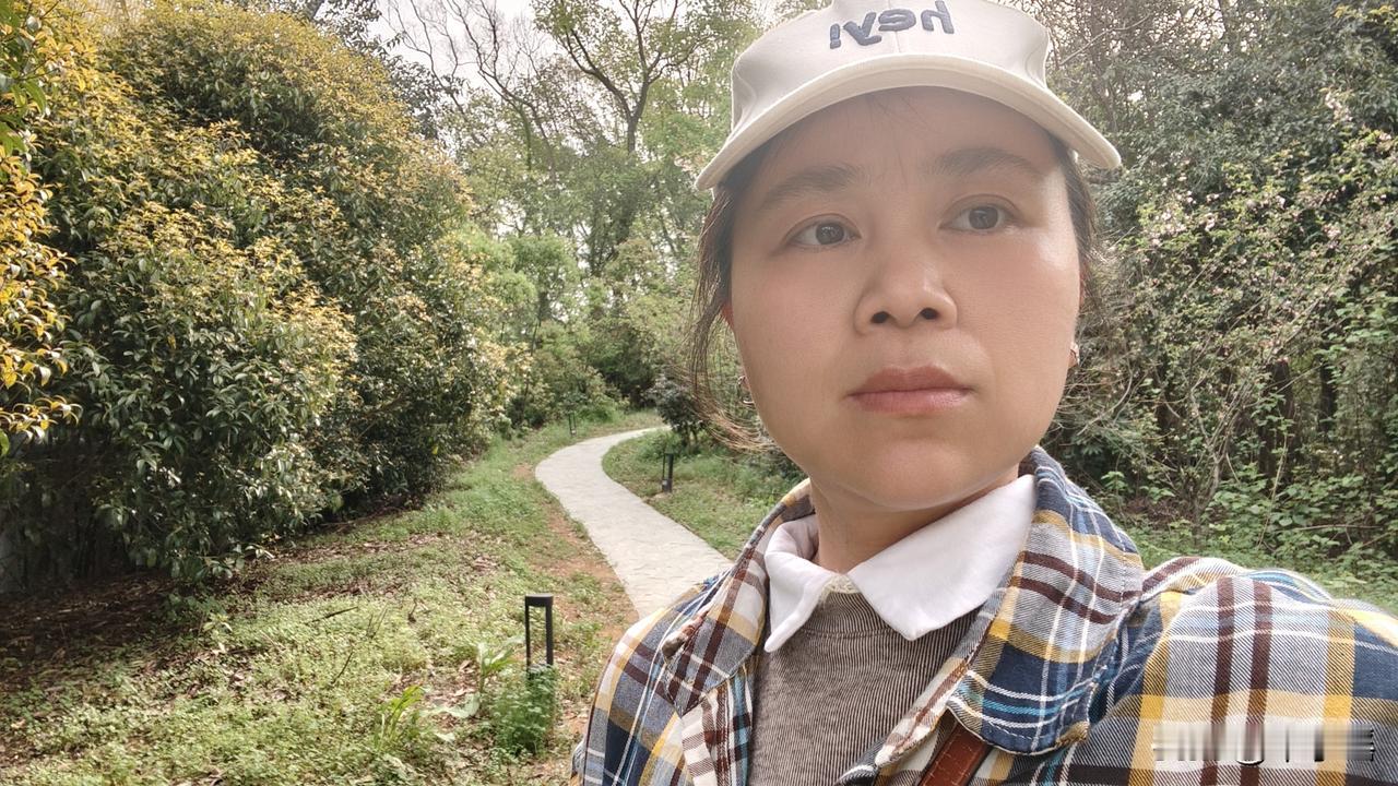 我38岁得了宫颈癌，就像关在笼子里的一只金丝雀，被折断了翅膀，失去了飞翔能力，也