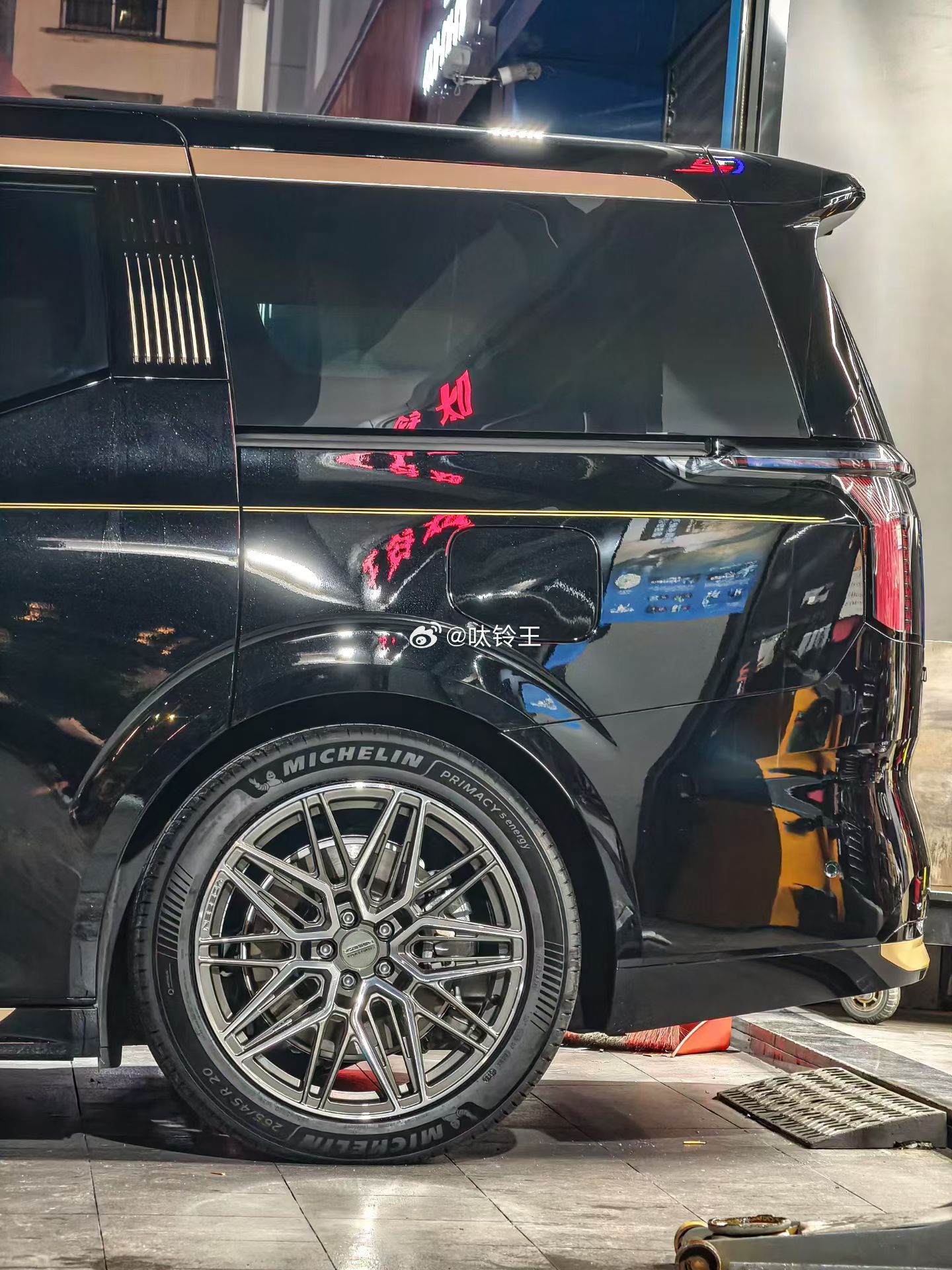 极氪009 ，20寸 完工案例 全新米其林浩悦5E 265-45意大利🇮🇹科