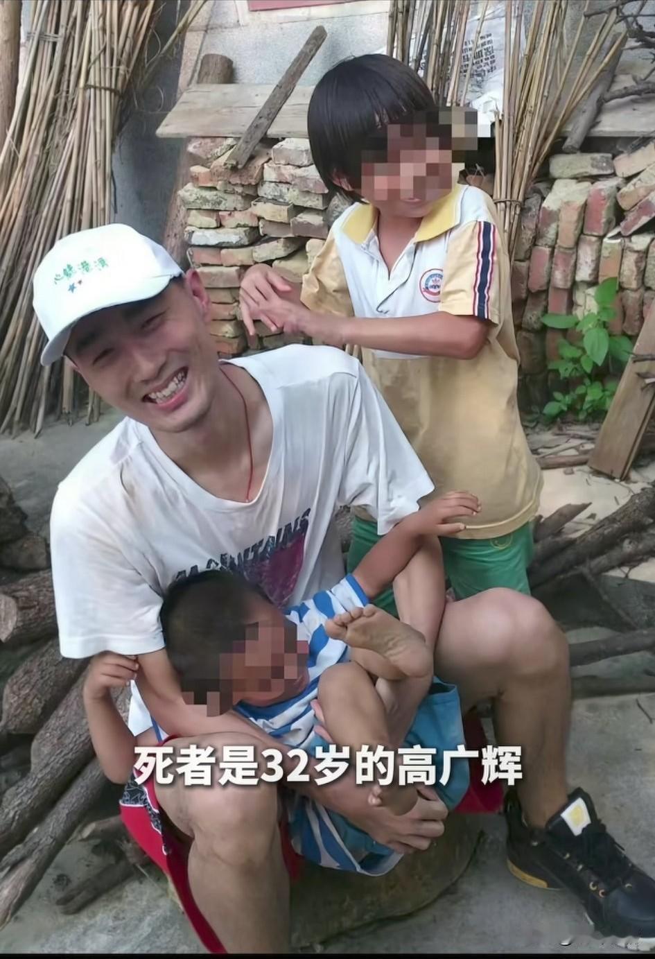 又一个因工作而猝死的打工人，32岁的河南籍部门经理高广辉离开了，生前在广东一家公