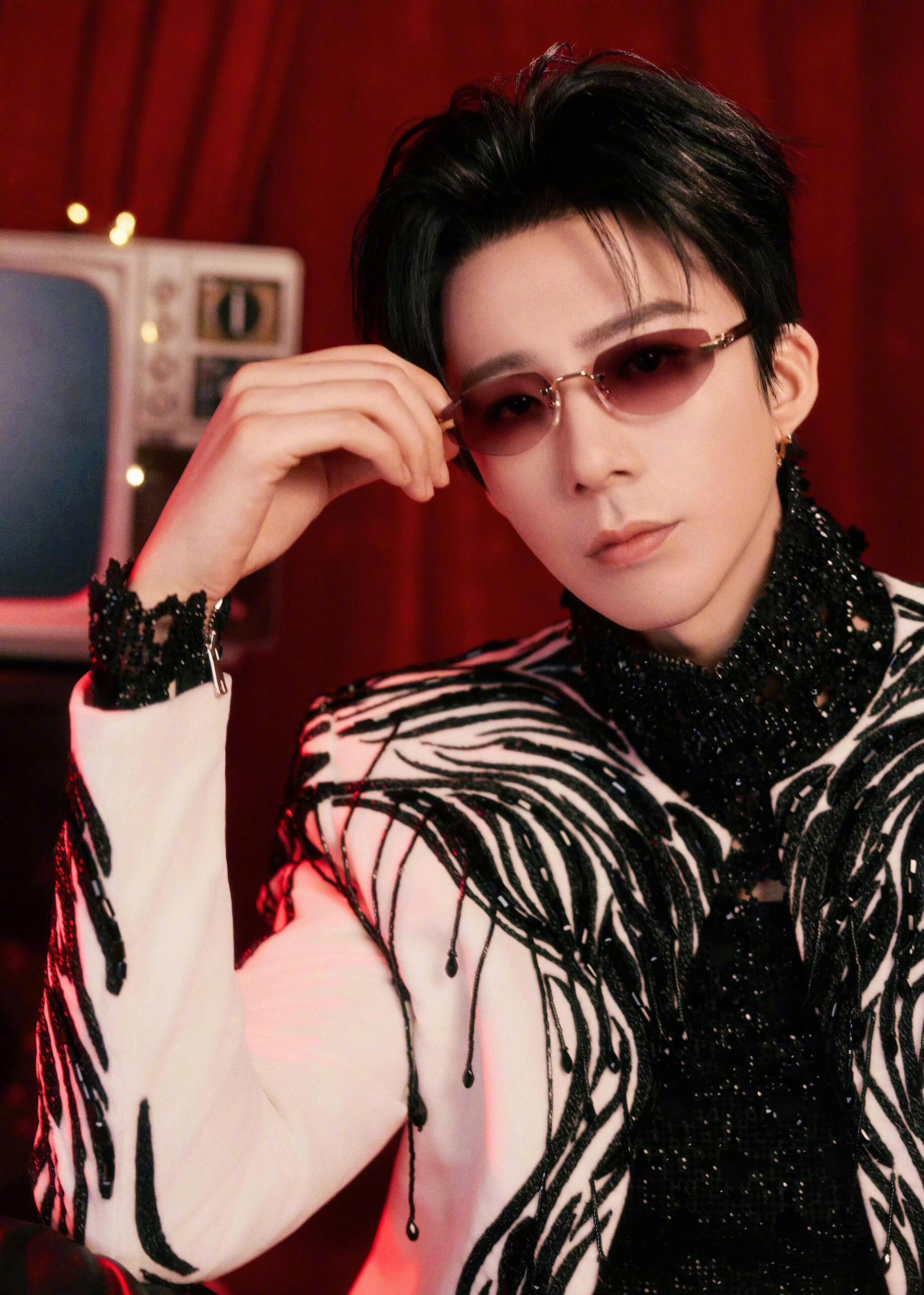 刘宇宁x LAURENCE XU刘宇宁亮相1111惊喜之夜，一整个在线还原复古时