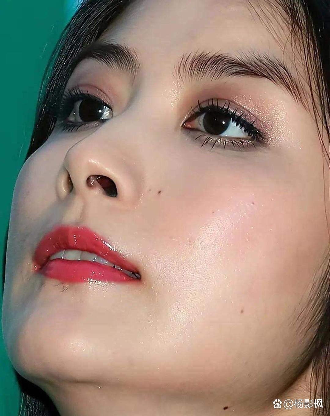 近距离看陈慧琳更加美 