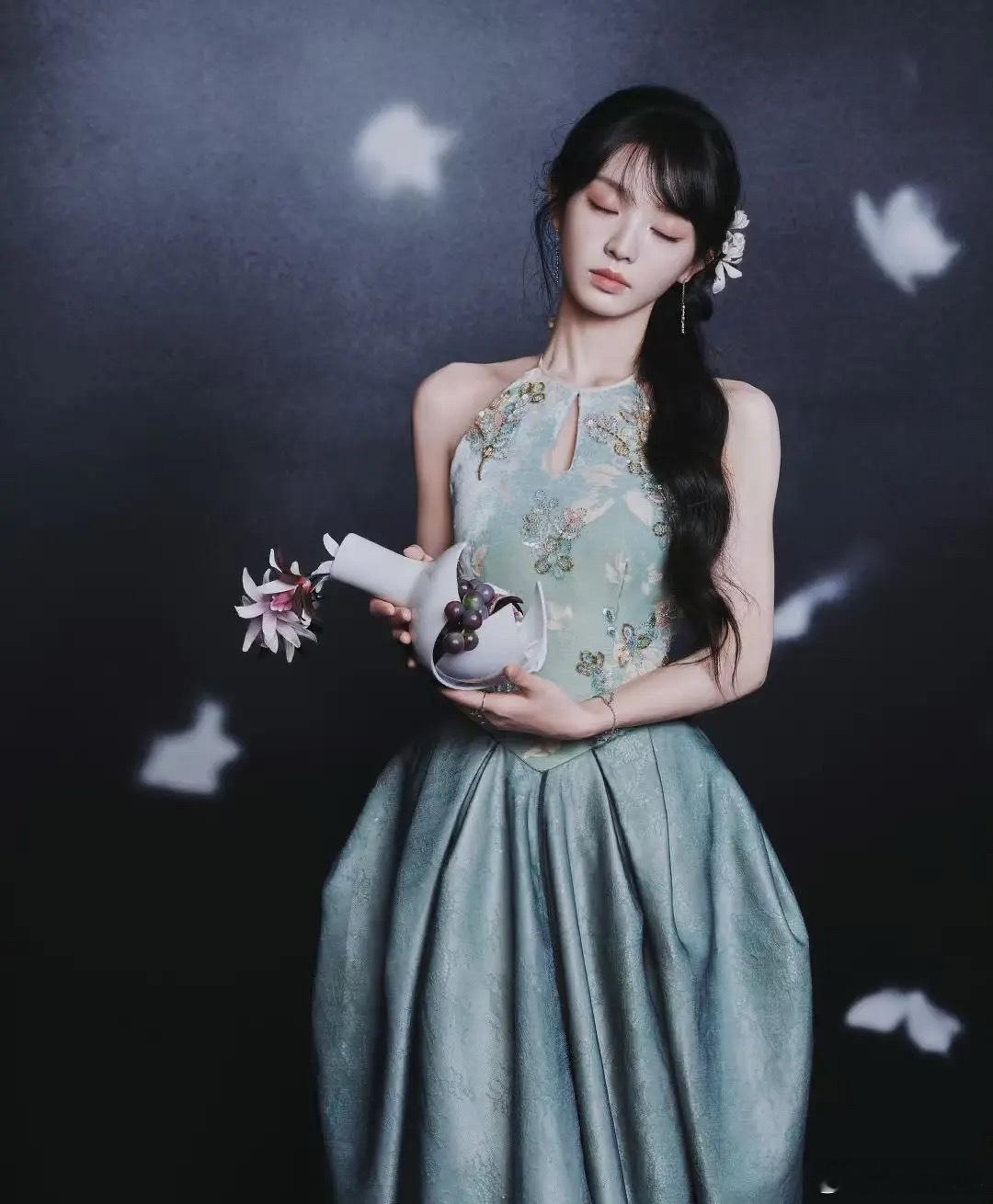 同款裙子，谁穿的比较好看呢