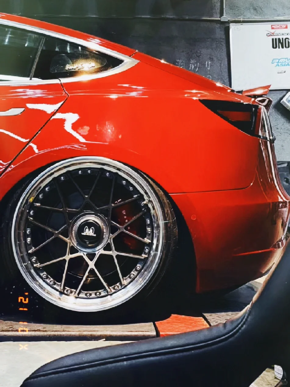 这个轮毂盖好看吗？不好看我就换一个