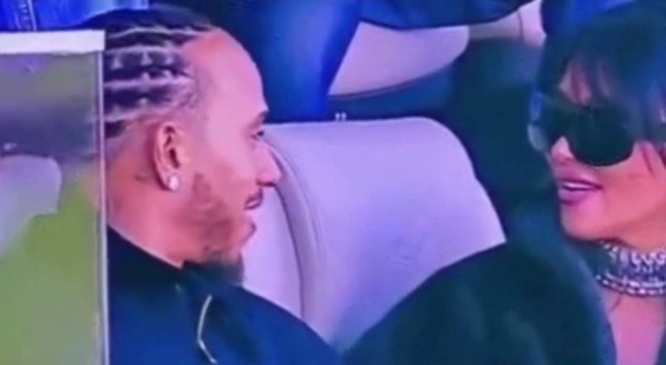 金卡戴珊汉密尔顿现身超级碗超级碗现场镜头捕捉名场面！金卡戴珊和汉密尔顿绯闻后首次