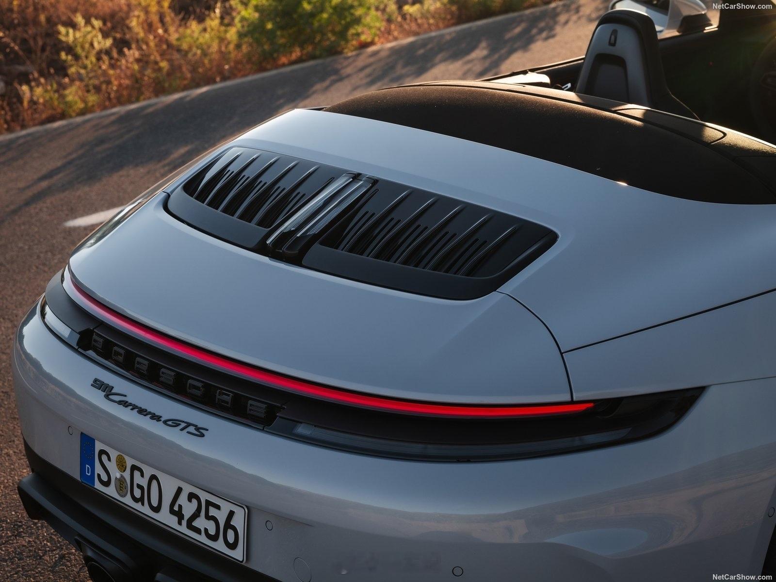 992.2的GTS敞篷发布，首台混合动力敞篷911来了，进入992.2开始，后格