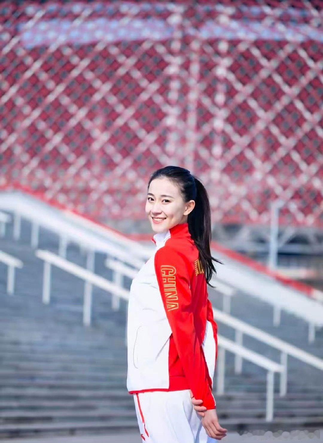 孙杨张豆豆power夫妇 彼此理解训练的枯燥与拼搏，互相支持鼓励，这就是体育夫妻