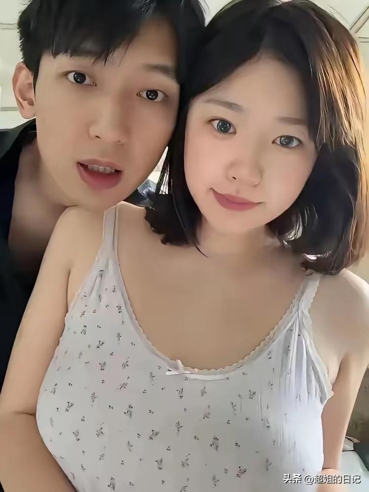 黄一鸣能穿这样的背心出来录视频还发出来，就是对平台的不尊重，20多岁的女孩子，衣