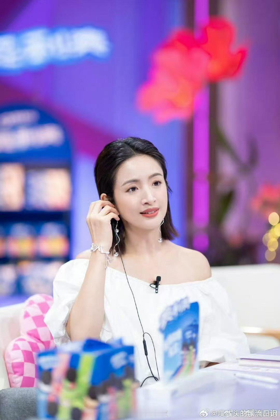 林依晨听过花少偶数季魔咒花儿与少年综艺玄学再次上线，花少8撞上偶数季，一切都是未