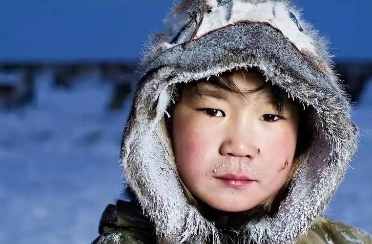 因纽特人第一胎是夫妻原配的娃，第二胎必须是另一个男人，第三胎再换男人，没办法，为