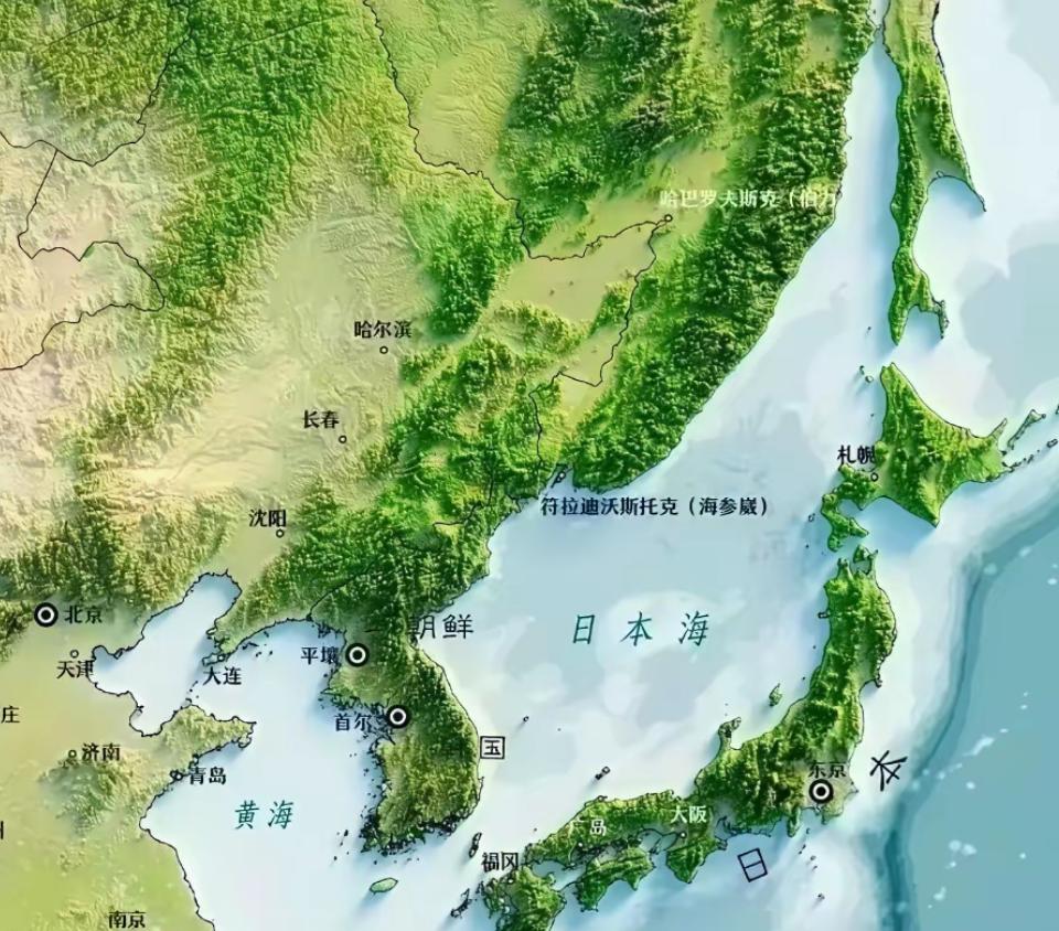 一旦中国决定动手教训日本，地理条件和战略布局的复杂性远超表面想象。
从东北方向发