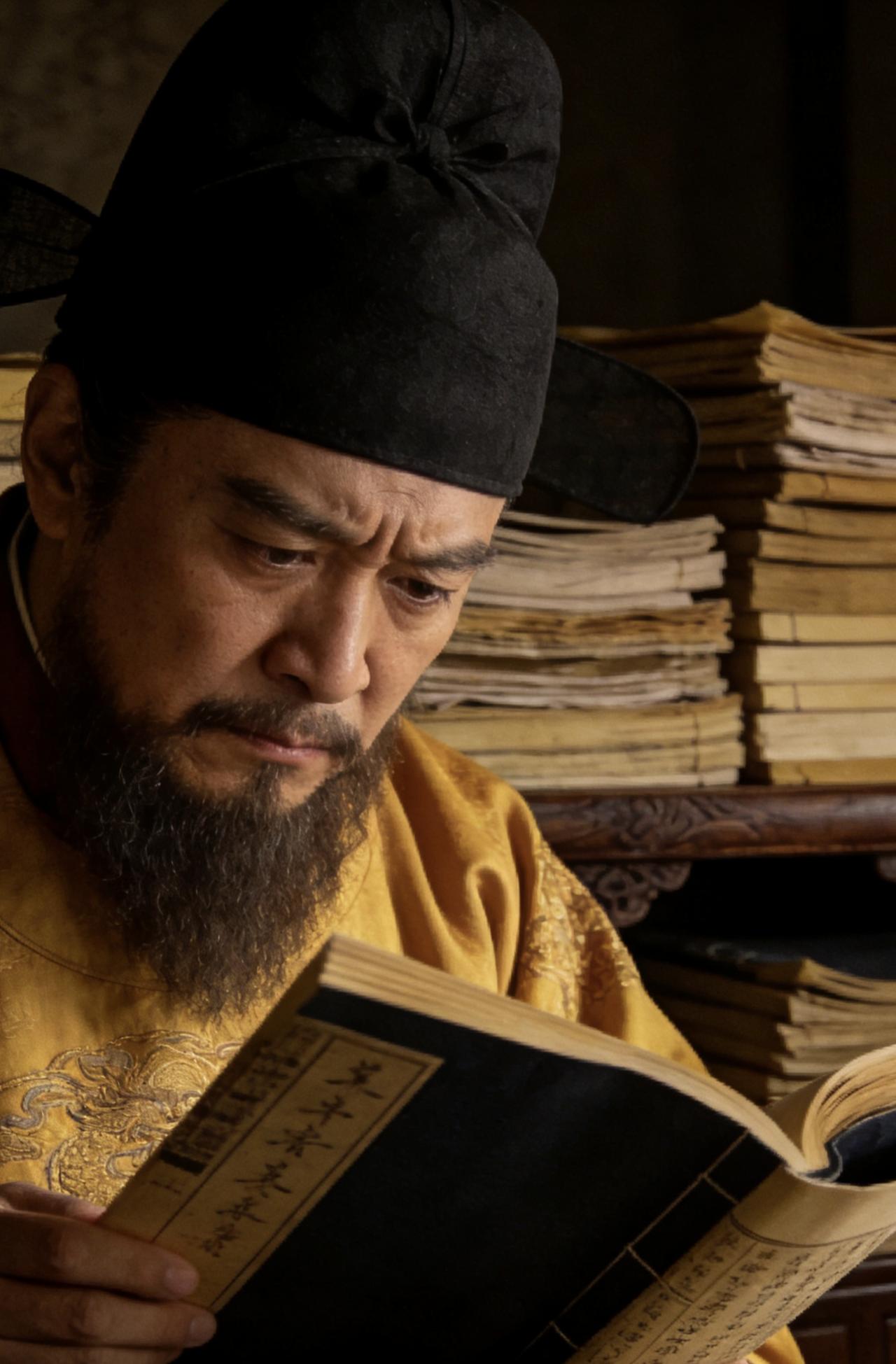 死囚喊出“开海”二字，朱元璋当场免死封尚书，国库半年暴增百万两
 
洪武八年，大