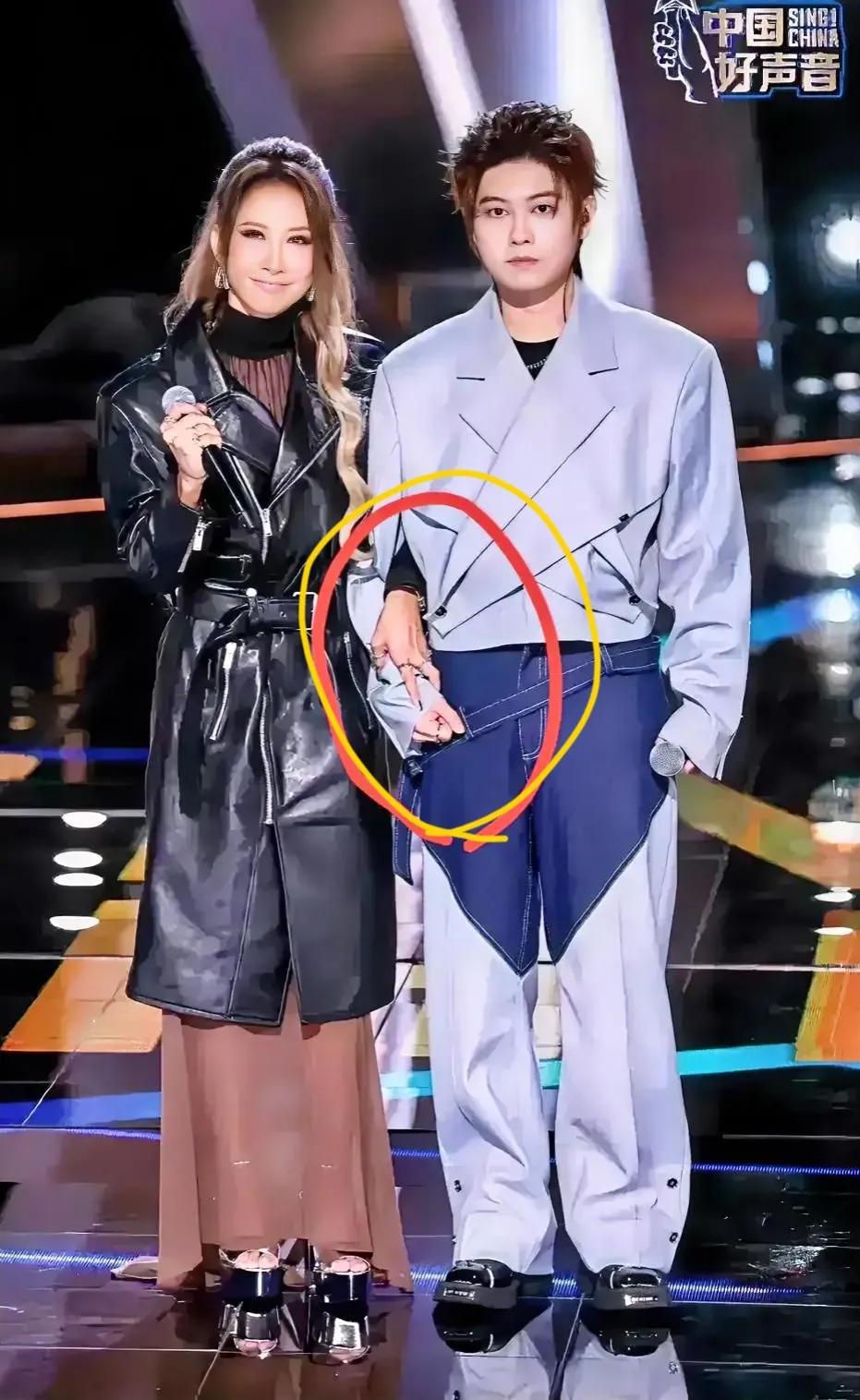 王泽鹏终于站出来了，
但这孩子估计毁了，他一定签约了，
以后大概率会被冷藏， 现