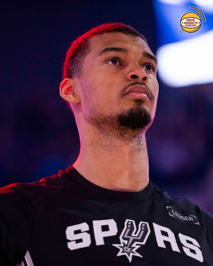 约基奇打（至少上半场），文班不打。掘金vs马刺掘金收官战大部分主力缺席